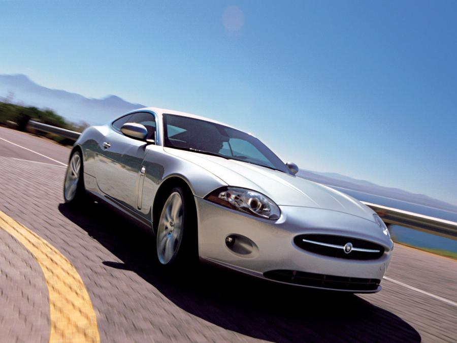  Jaguar XK Coupe 2006 года  (фото 3 из 41)